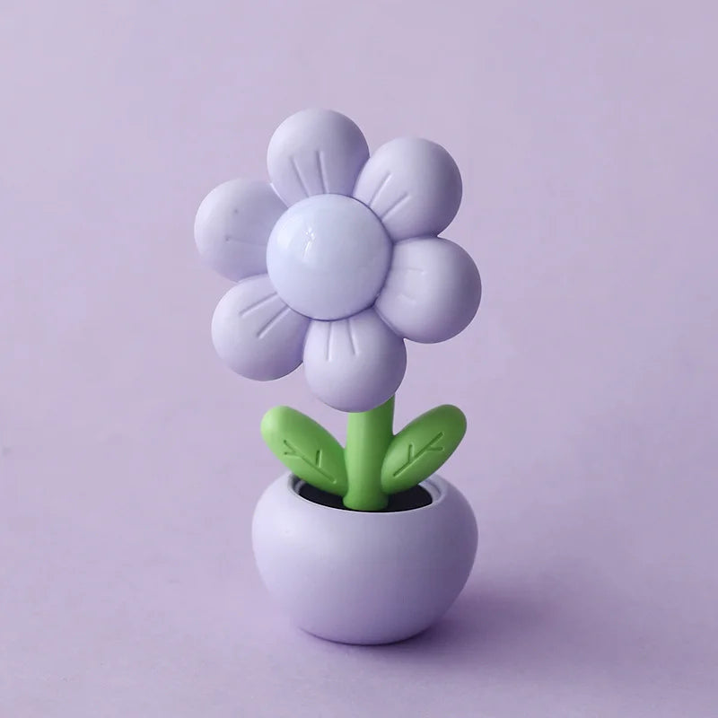 Daisy Flower Pot Mini Desk Lamp