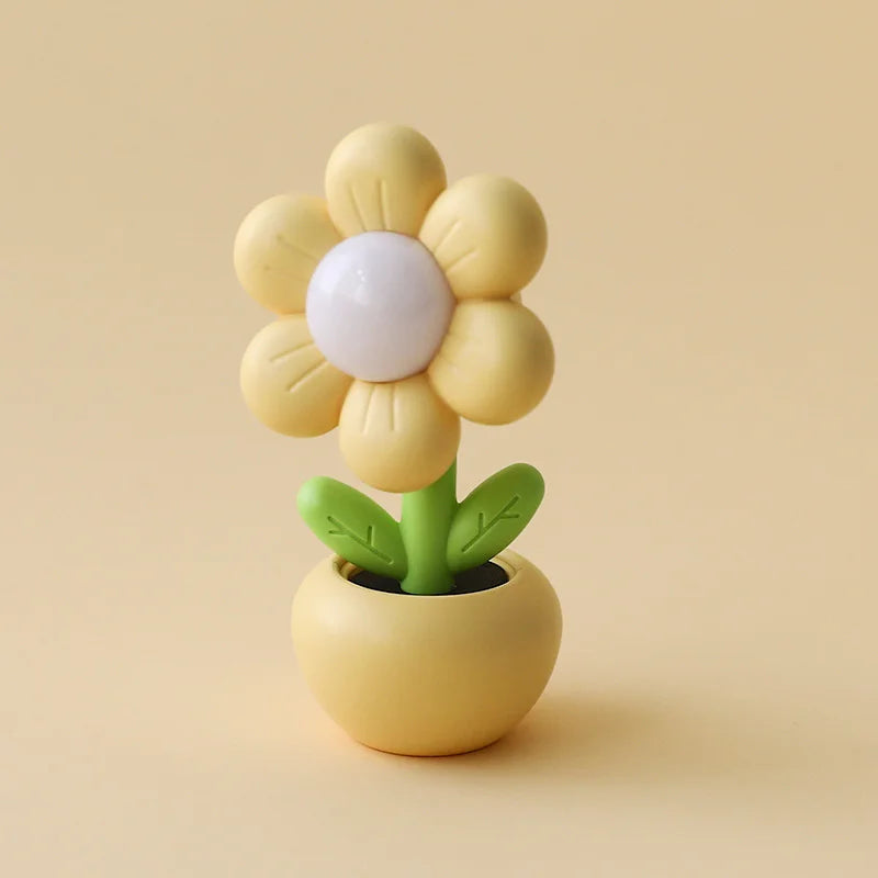 Daisy Flower Pot Mini Desk Lamp