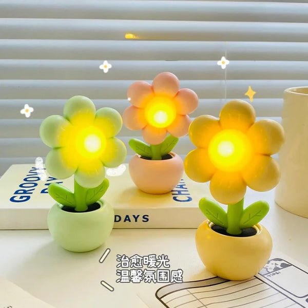 Daisy Flower Pot Mini Desk Lamp